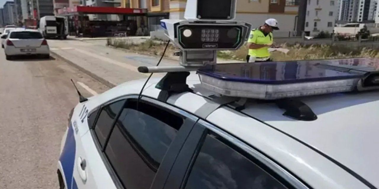 Trafikte bayram önlemleri! Ağır taşıtlara kısıtlama, 30 km'de bir radar, otobüslerde iki yenilik...